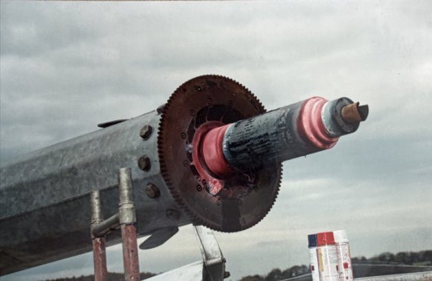 Dye penetrant check for weld cracks in the pintle-to-tower main welds